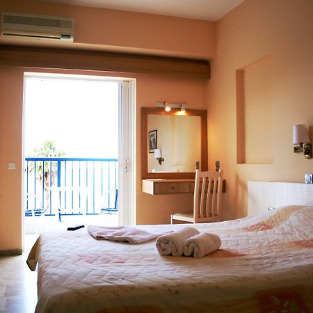 Hotel Golden Sun Finikounta Esterno foto