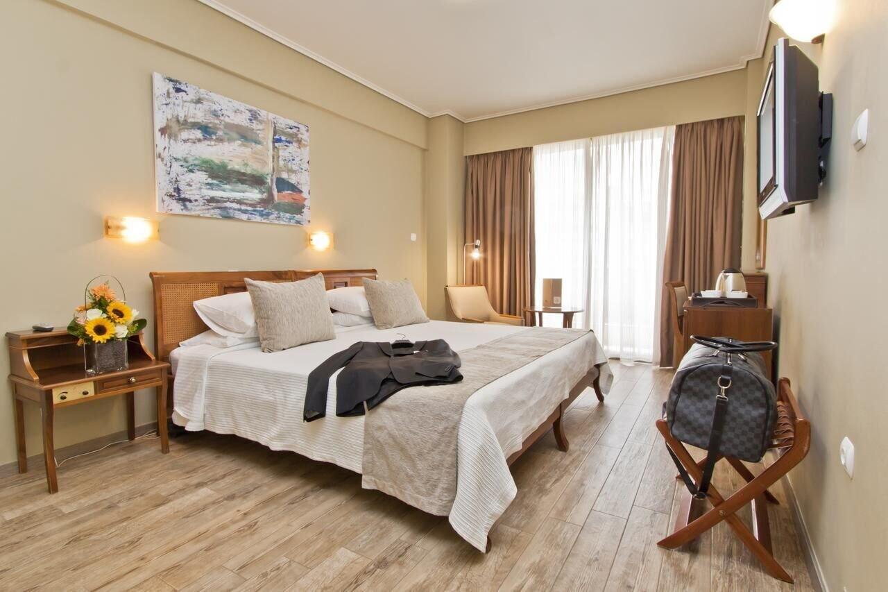 Hotel Golden Sun Finikounta Esterno foto
