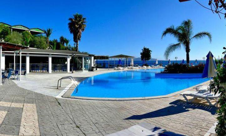 Hotel Golden Sun Finikounta Esterno foto