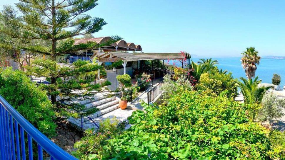 Hotel Golden Sun Finikounta Esterno foto