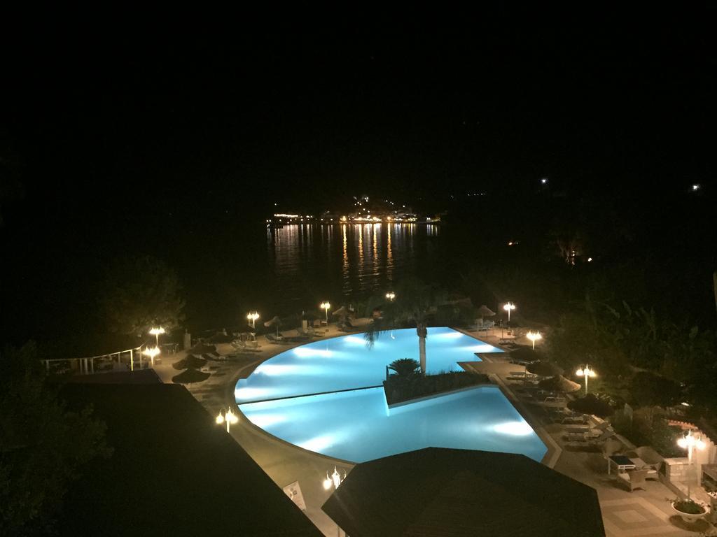 Hotel Golden Sun Finikounta Esterno foto
